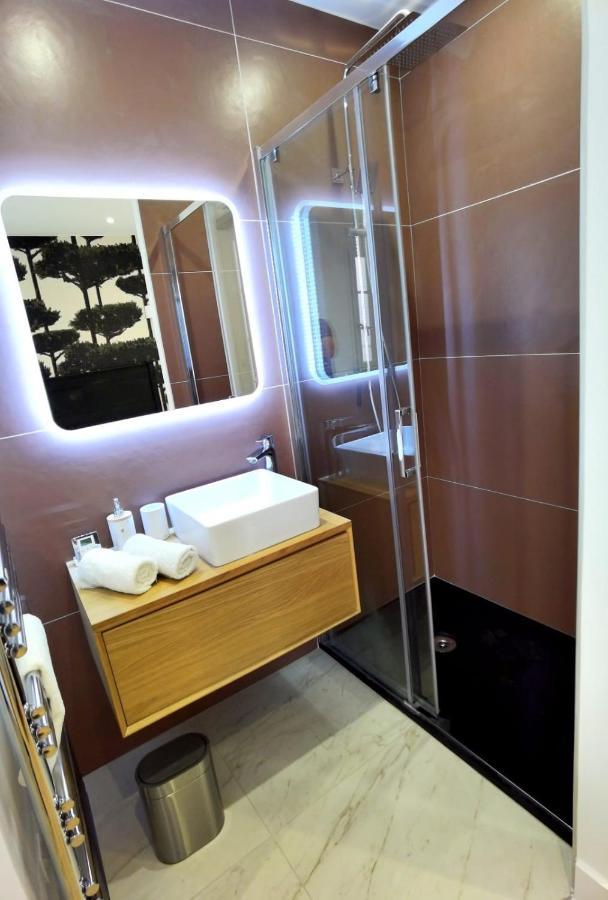 Piscine Et Jacuzzi Loft Ravissant Dans Une Maison Basque Anglet Eksteriør bilde